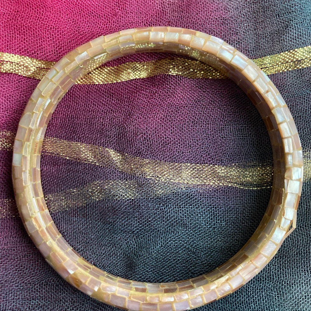 Native Shell Bracelets - Picture 7 of 8